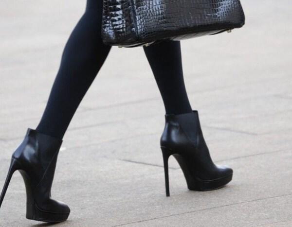 Sexy booties! Replace your classic pumps with the trendiest way ...