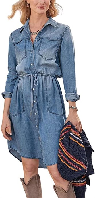 how to wear a denim dress fall outfit